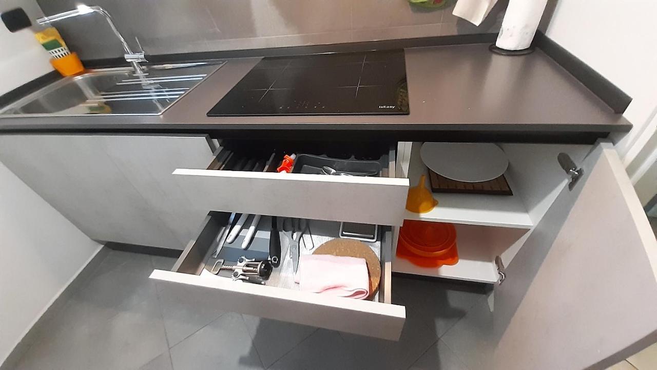 Metronear Apartment Коленьо Екстериор снимка
