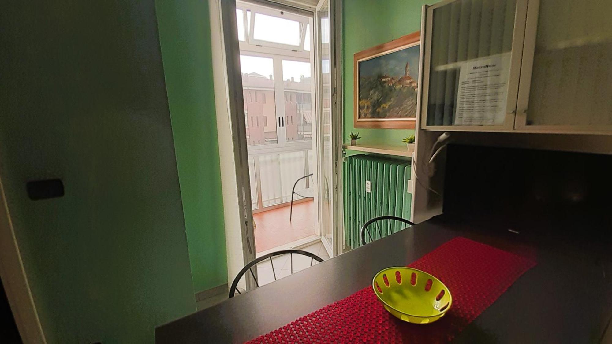 Metronear Apartment Коленьо Екстериор снимка