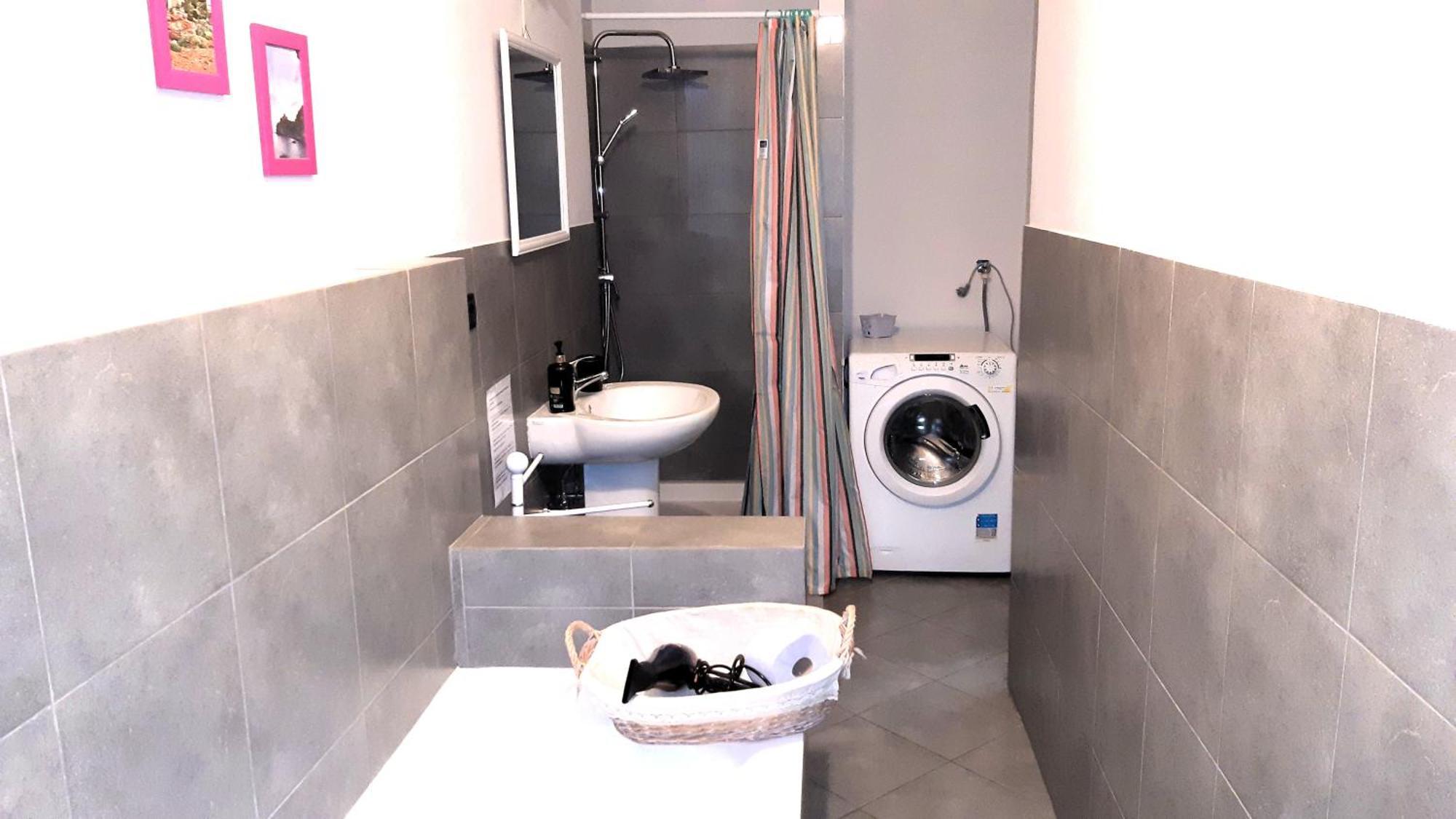 Metronear Apartment Коленьо Екстериор снимка