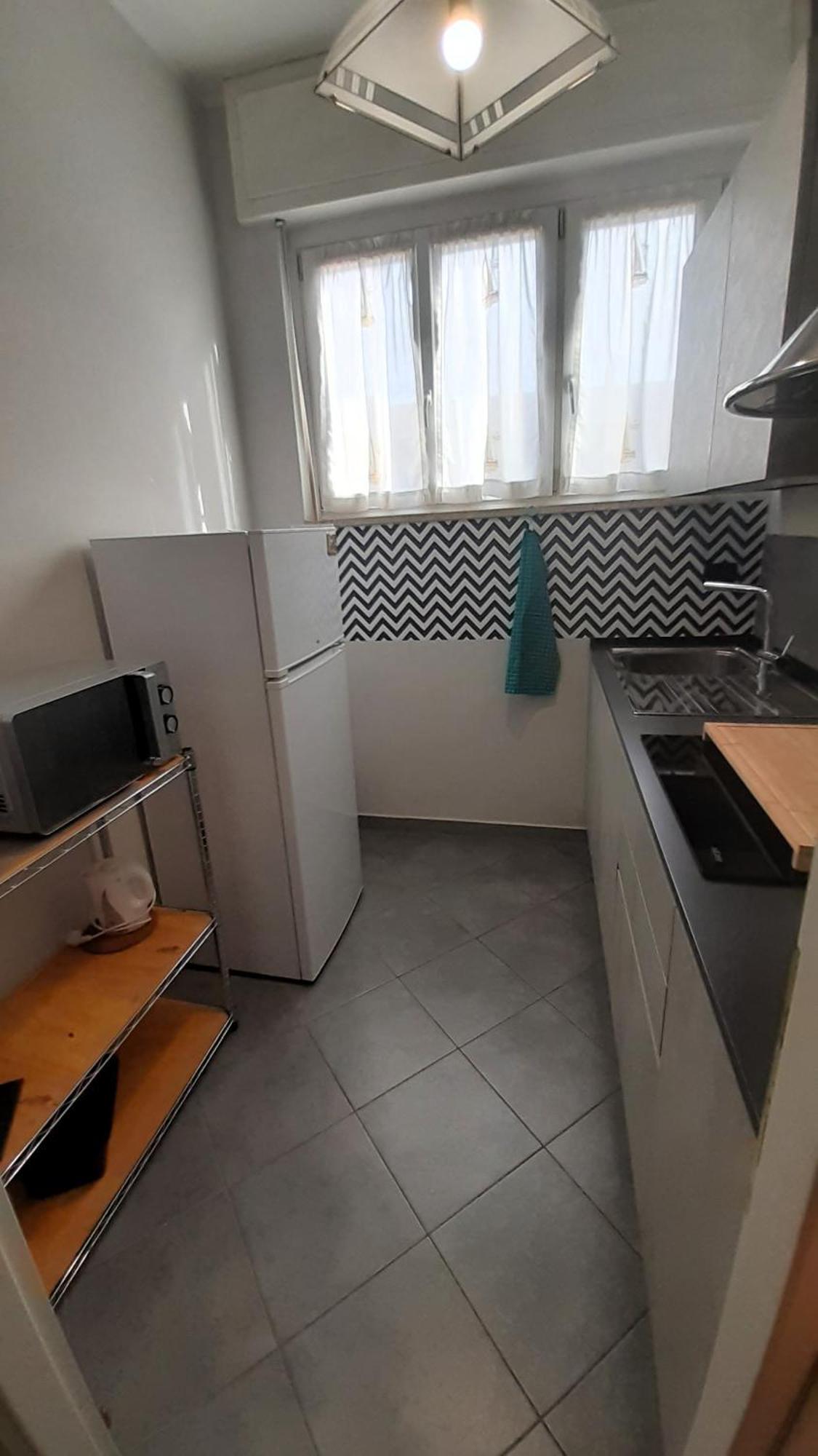 Metronear Apartment Коленьо Екстериор снимка